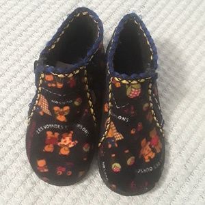 Shoes for kids size 7.5 toddler